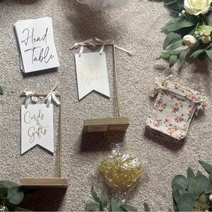 White and Gold Wedding Decor Set